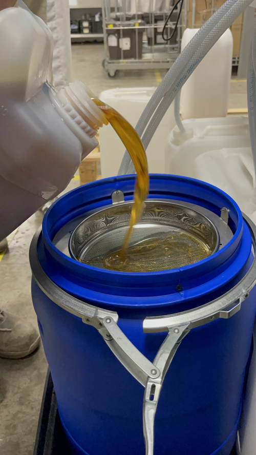 Efficient and sustainable management of used oil in food facilities: traceability, circular economy, and CO₂ reduction